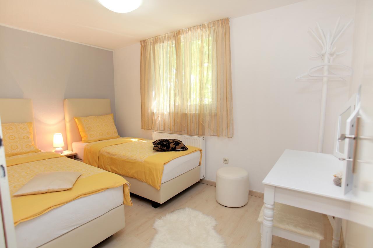 Apartment Eva Trogir Exteriör bild